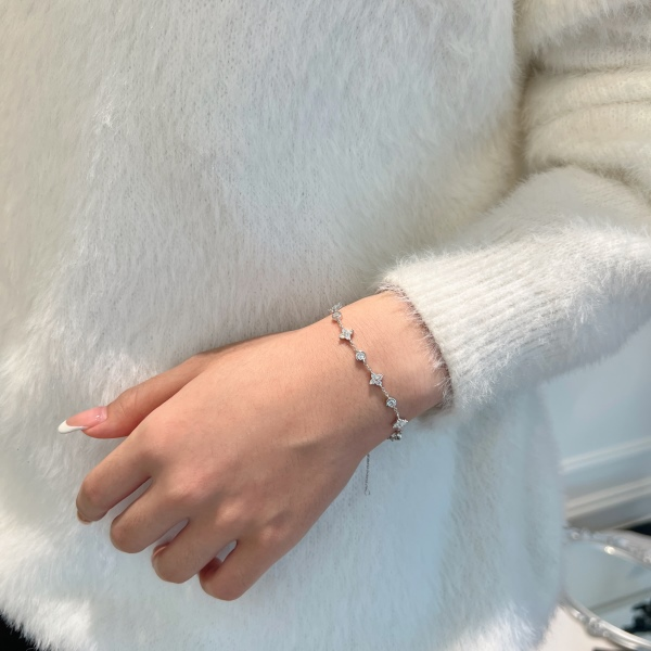 Starlight Moissanite Bracelet – Sterling Silver